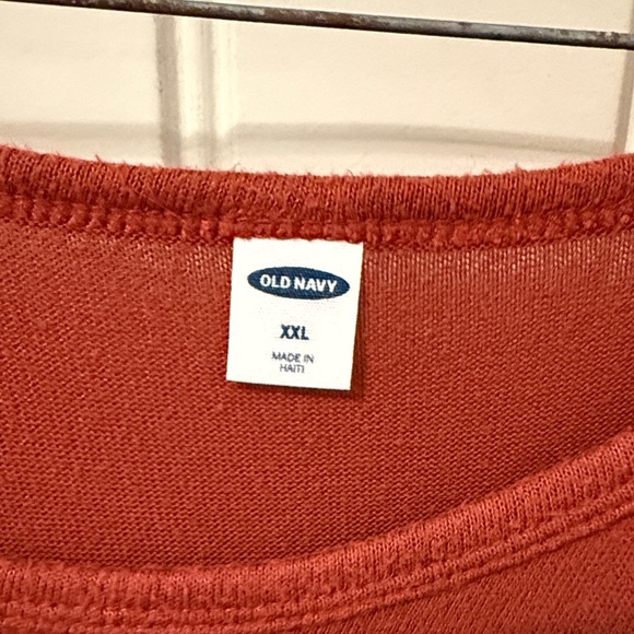 Old Navy Women's Rich Red Long Sleeve Top - Picture 2 of 3